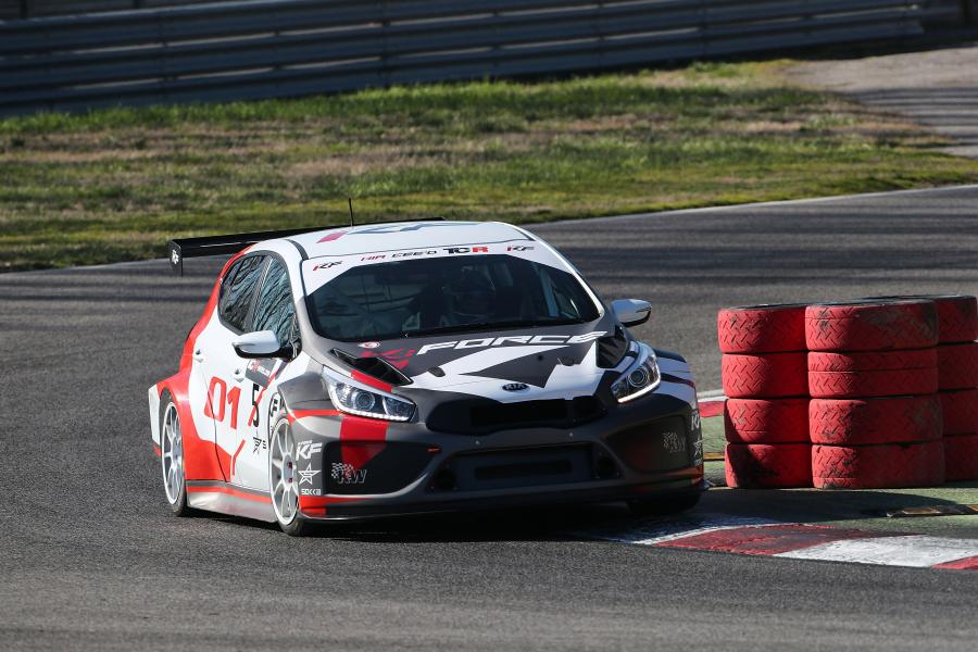  Kia ceed TCR 2017 года  (фото 7 из 7)